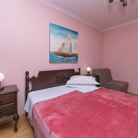Apartments By The Sea Brela, Makarska - 20778 Rum bild