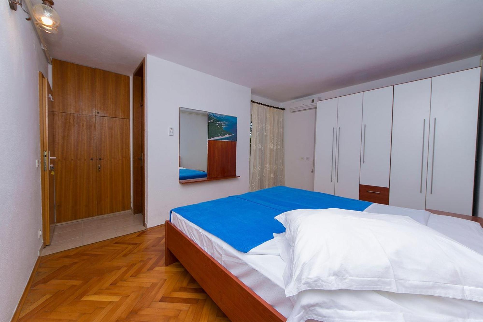 Apartments By The Sea Brela, Makarska - 20778 Rum bild