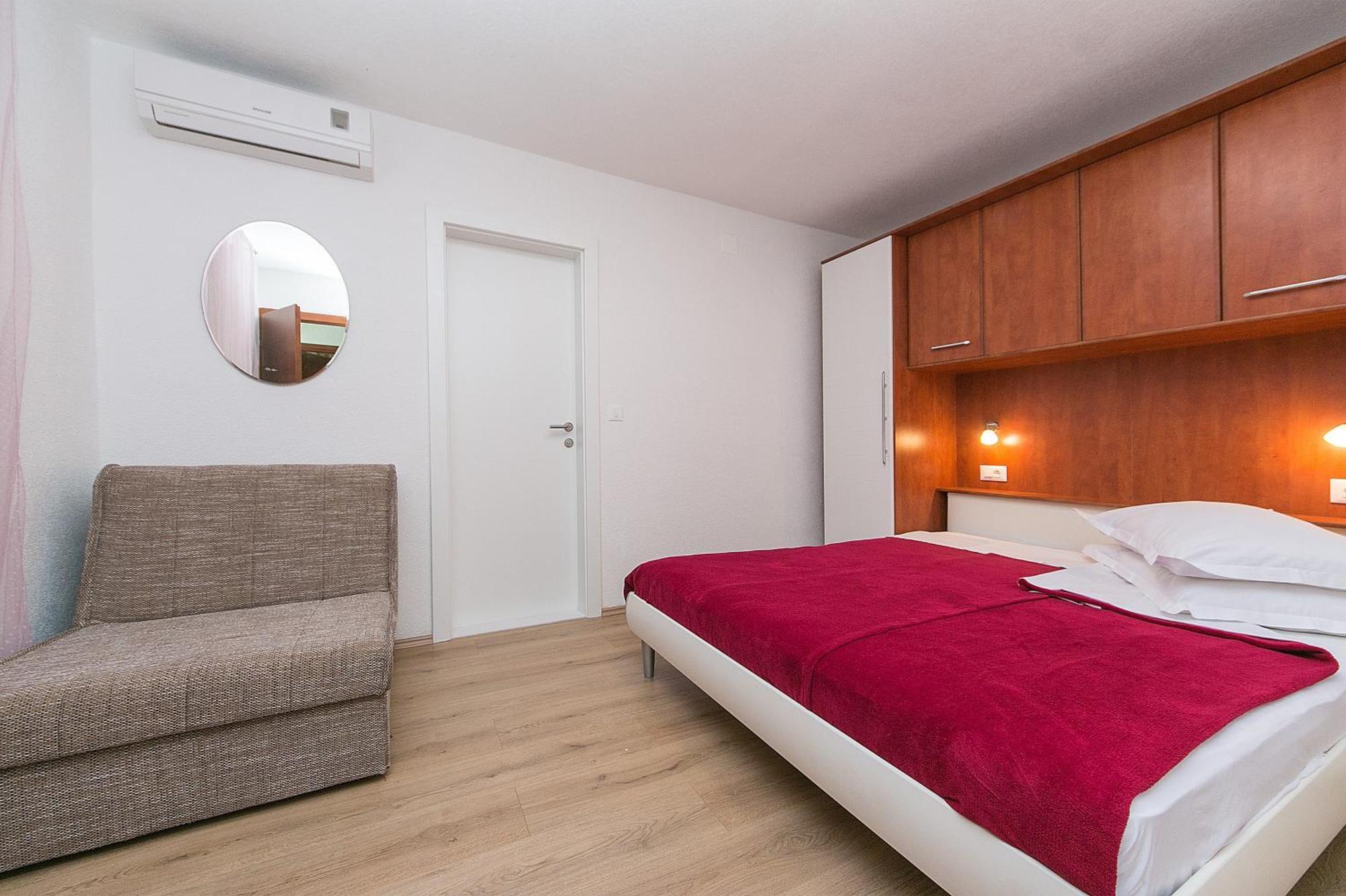 Apartments By The Sea Brela, Makarska - 20778 Rum bild